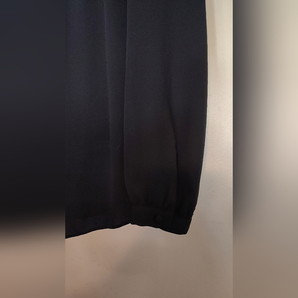 🖤 White House Black Market Contrast Blouse - Picture 3 of 6